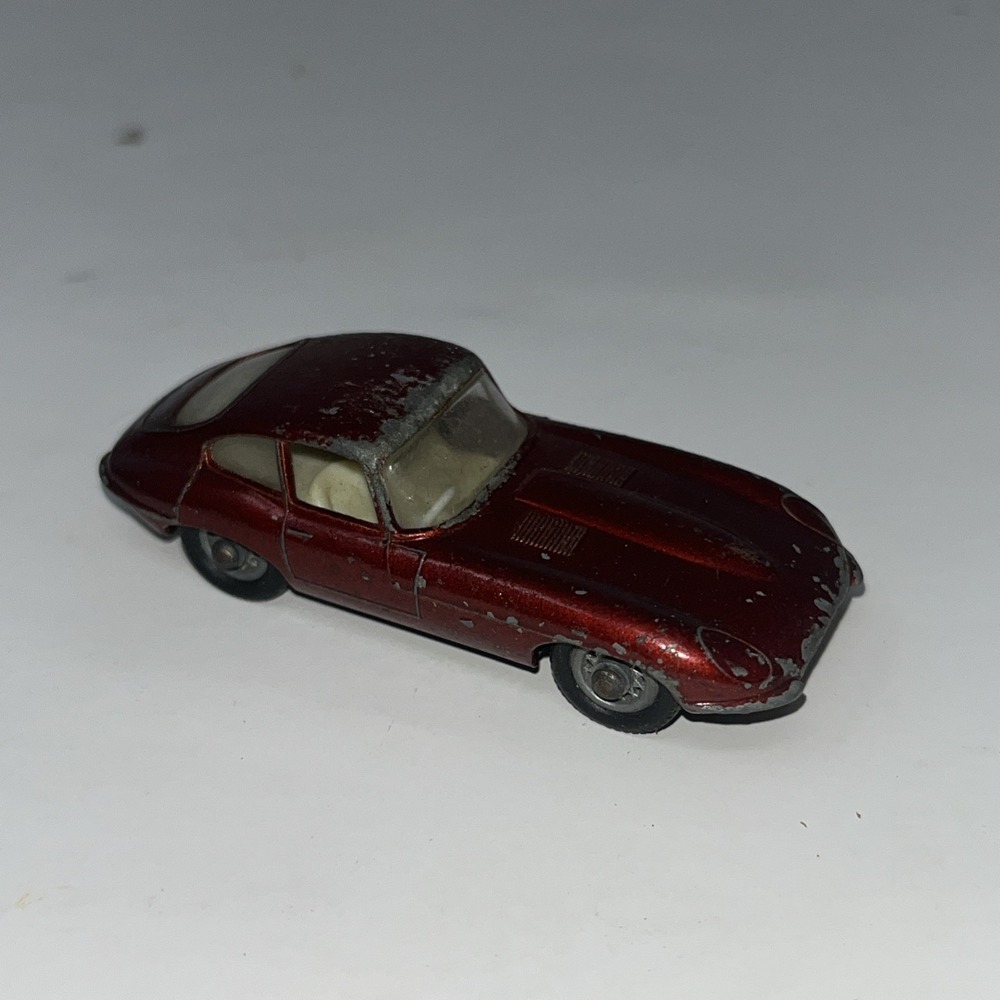 Matchbox Lesney 32 Red E Type Jaguar Die-Cast Vintage Nice Car!